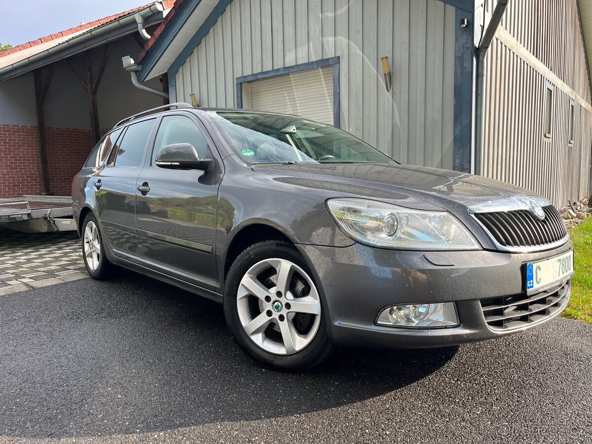 Škoda Octavia combi 2.0TDI,103kw, DSG, xenony