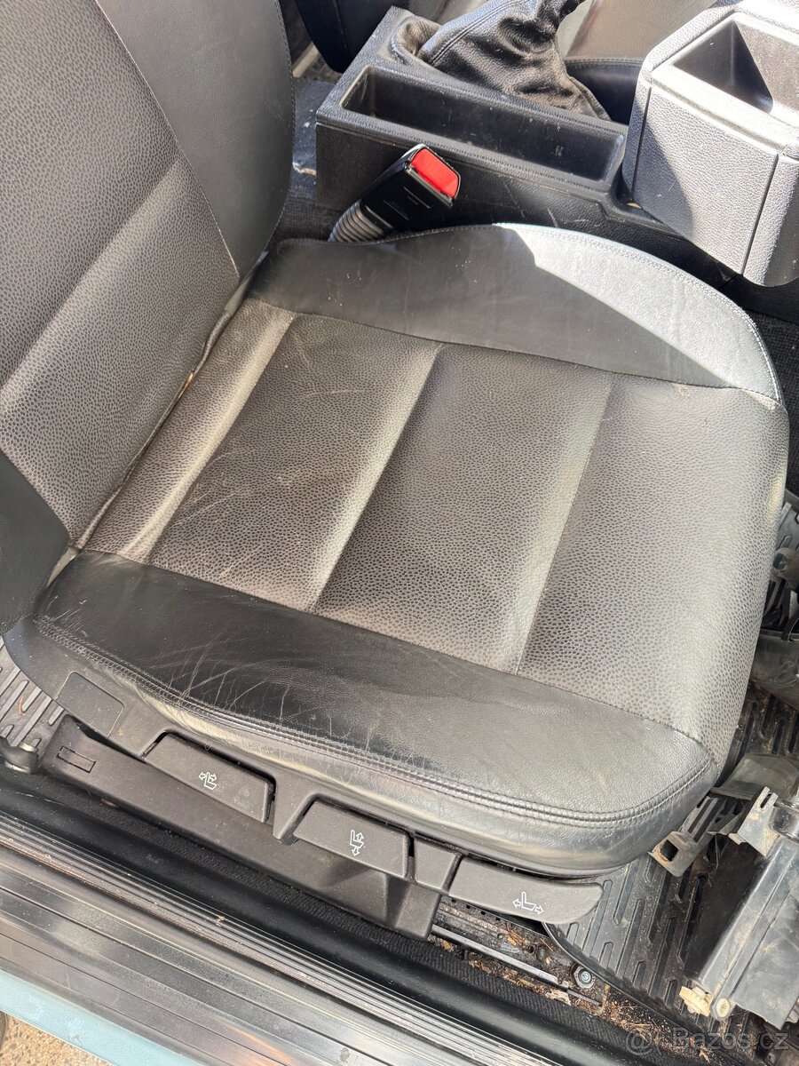 Kožené sedačky E36 compact