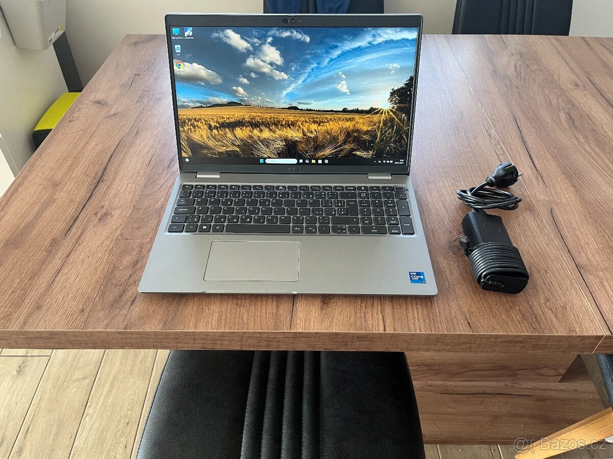 UltraBook Dell Latitude 5520 i7 1185G7-15.6"-SSD 512GB-16GB
