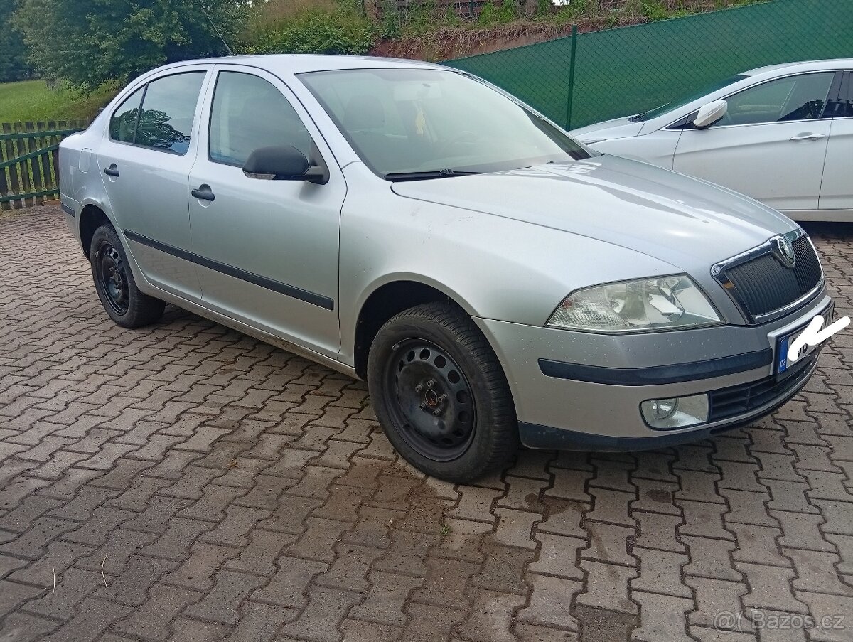 Prodám náhradní díly na škoda Octavia 2, 1.6 75 kW, sedan, r