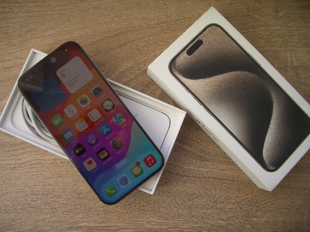 APPLE IPHONE 15 pro