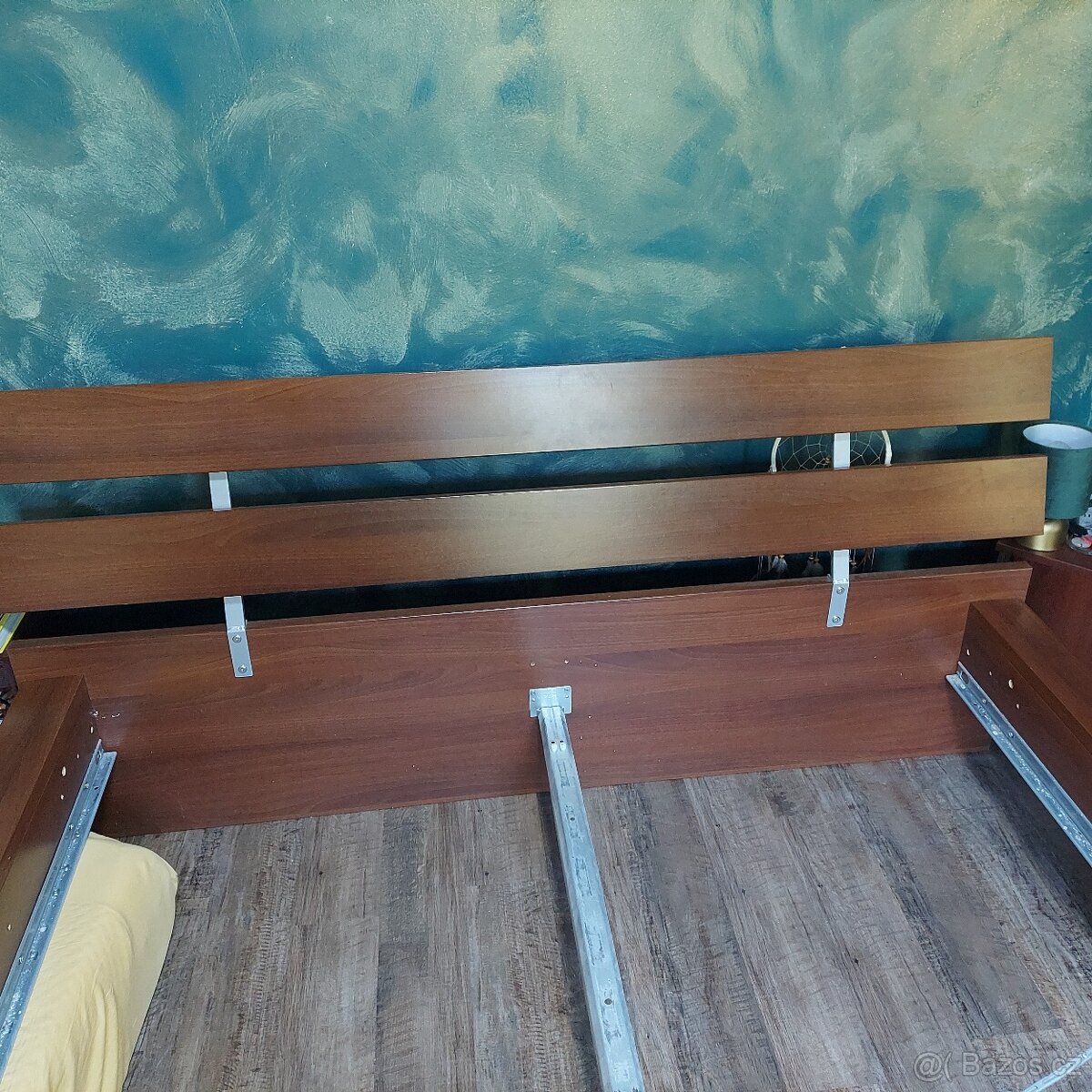 Krásná moderní manželská postel 160x200