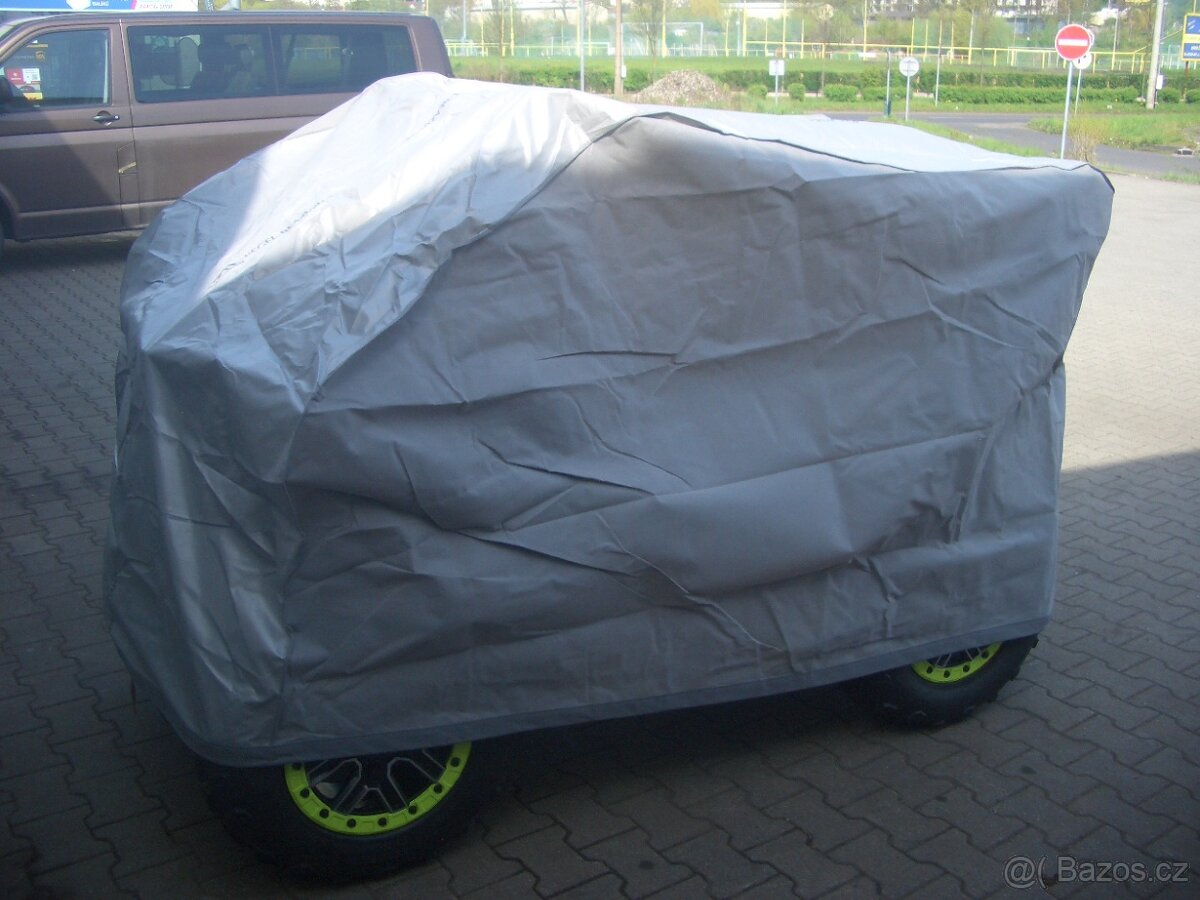 Plachta na čtyřkolku