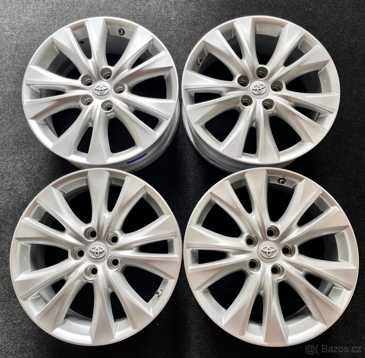 Toyota RAV4  - 4. Generace alu originál sada disku - ET45