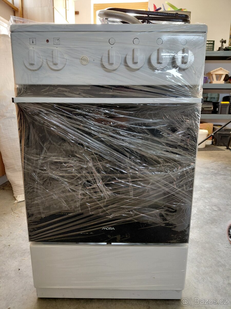 Sporák Mora plynový