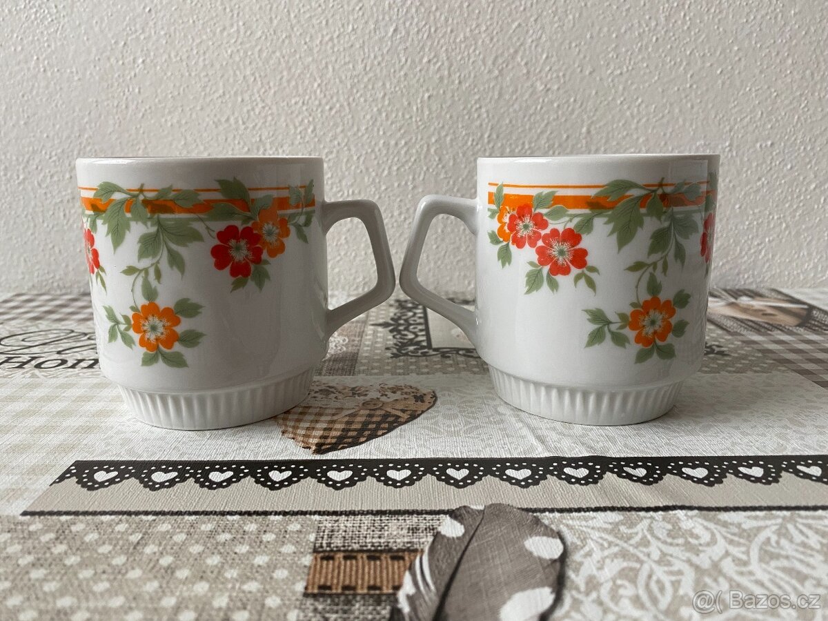 Porcelánové retro hrnky Dubí Czechoslovakia - 2 ks, 350 ml