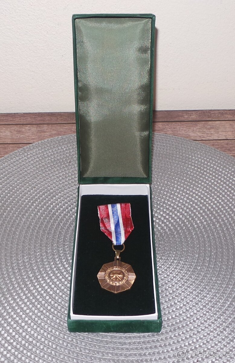 Policejní medaile za věrnost