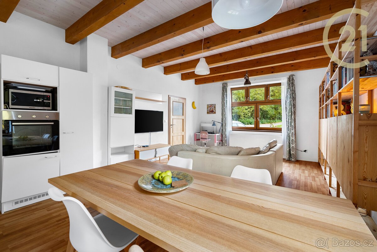 Prodej rodinného domu po rekonstrukci v obci Hlína