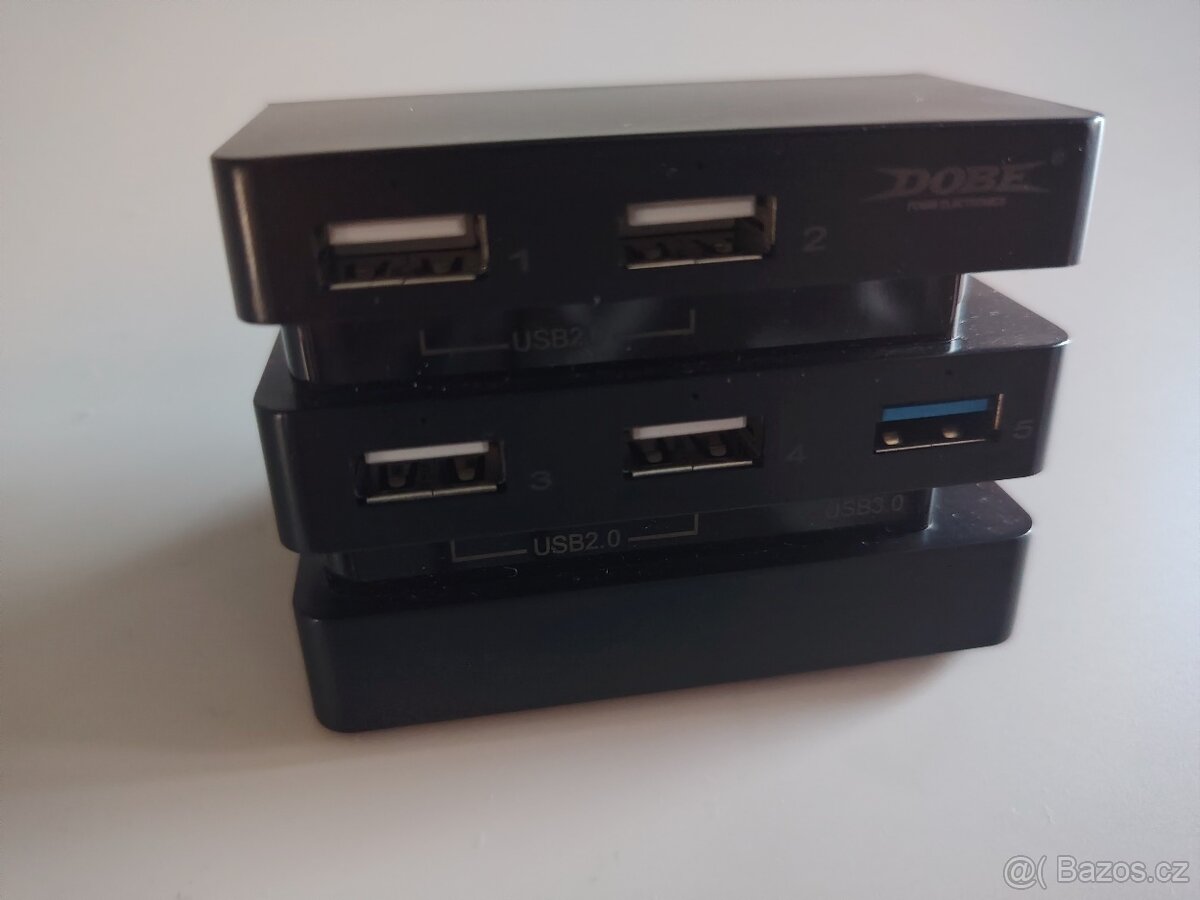 PlayStation 4 PRO USB hub