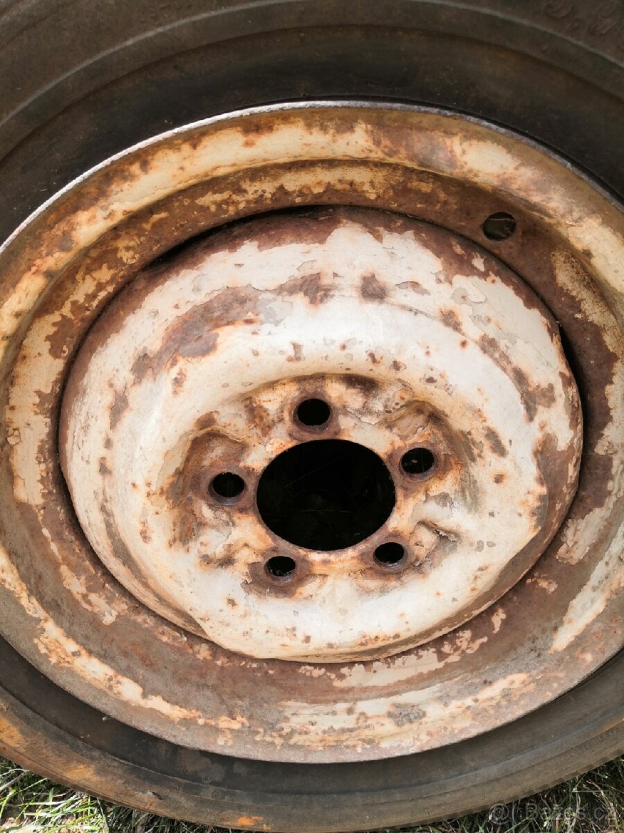 Ráfek, pneu 5,90 na 15