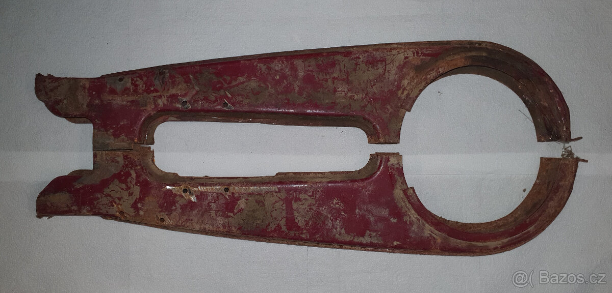Kryt řetězu Jawa 250/350 Panelka, Kývačka