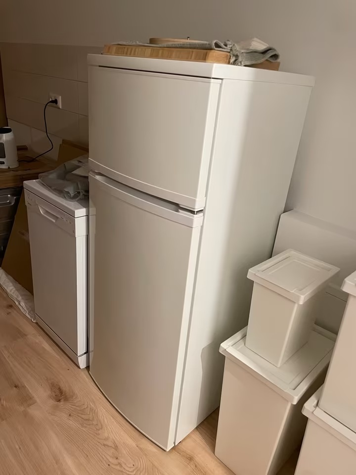 lednice IKEA141cm, dovoz