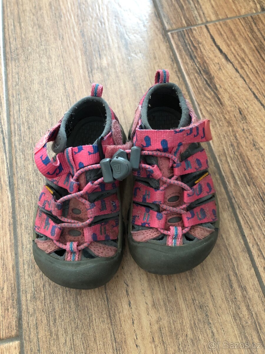 Dětské sandály – vel. 25