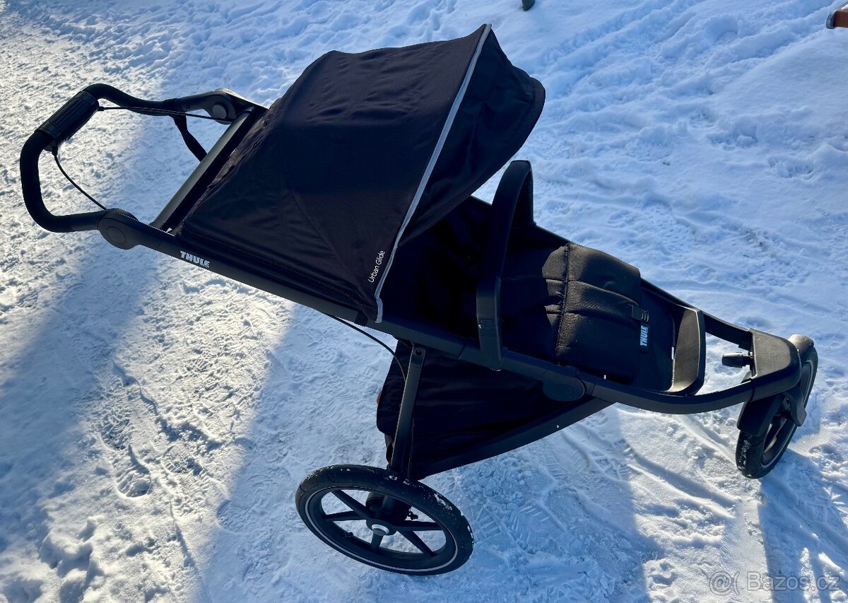 Thule Urban Glide 2 sporťák černý