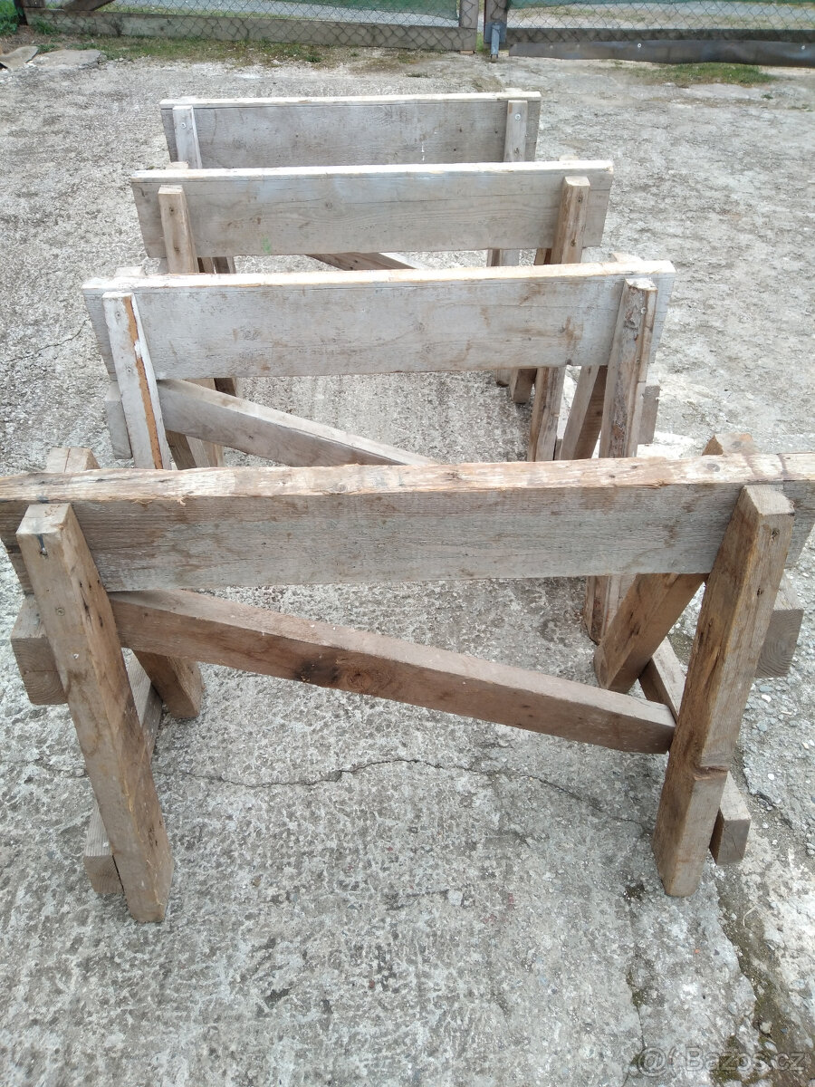 Dřevěné stavební kozy