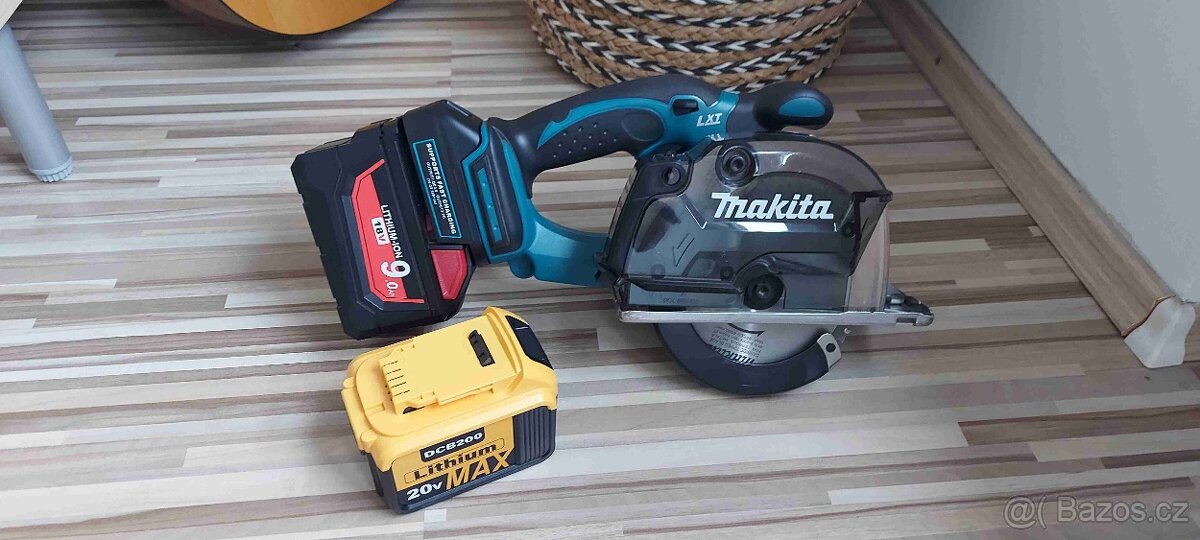 Adaptér Aku Milwaukee/DeWALT,pro nářadí MAKITA 18V