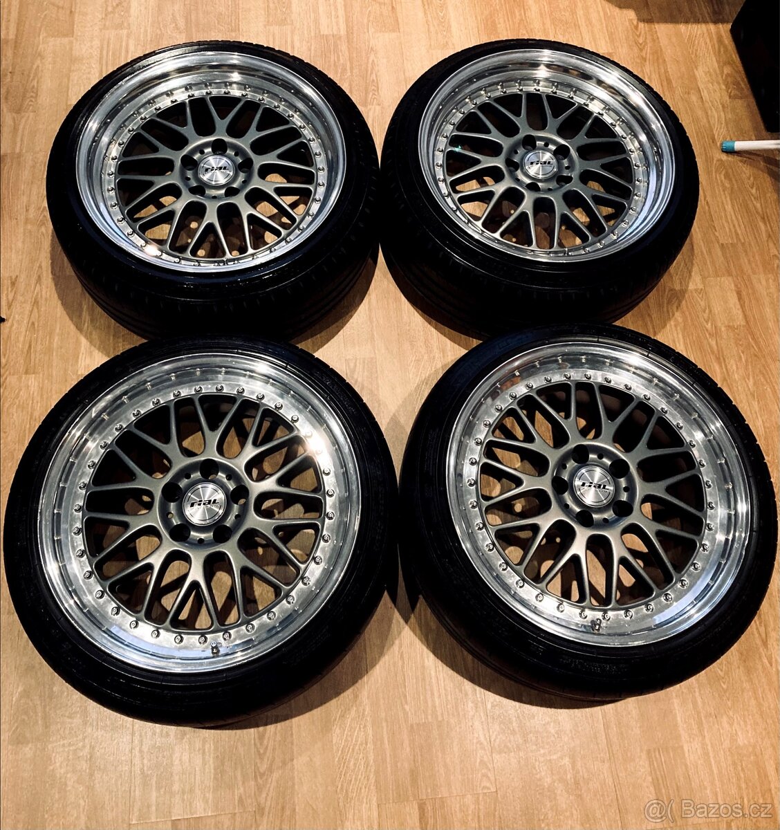 Dvoudílné Rial Daytona Race 8,5 + 9,5 et 30 5x112mm
