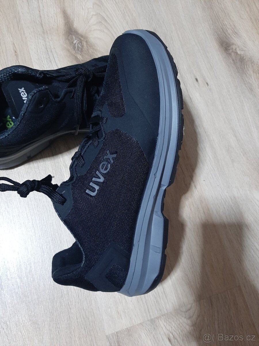 Pracovní boty uvex vel.42