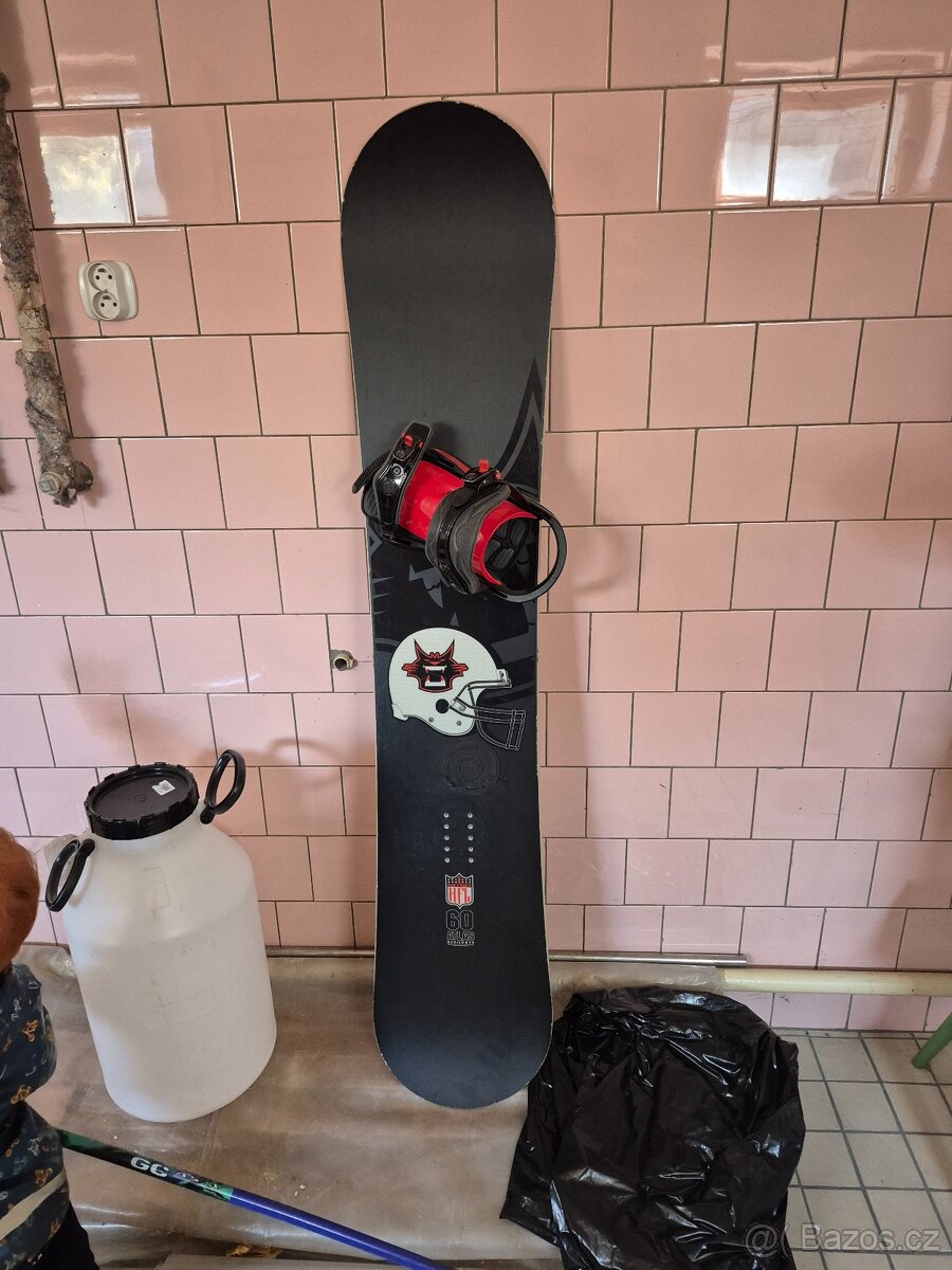 Prodám snowboard