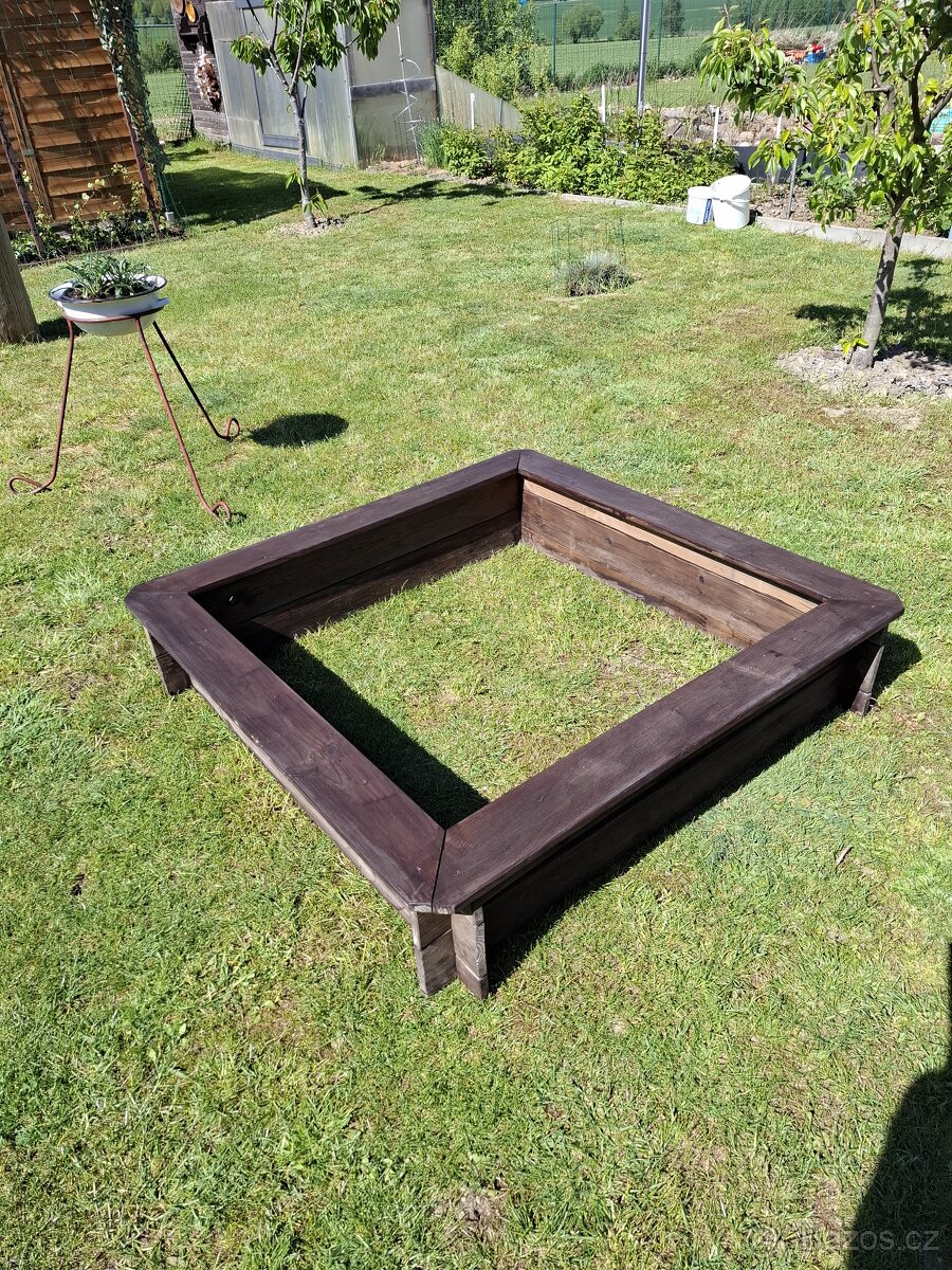 Ohrádka/pískoviště