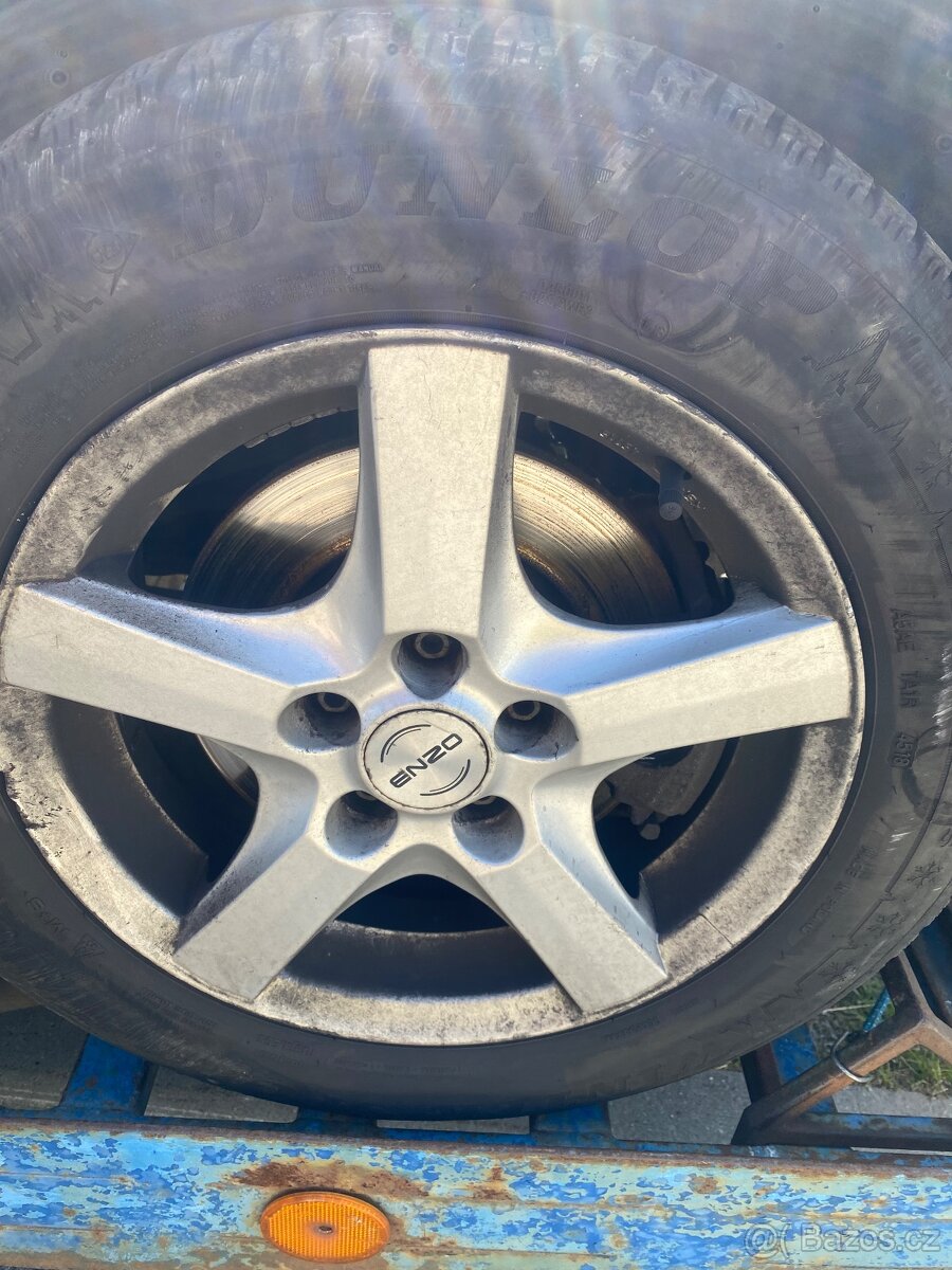 Alu R15 5x100 Škoda-Vw na slušných 195/65 R15 Levně