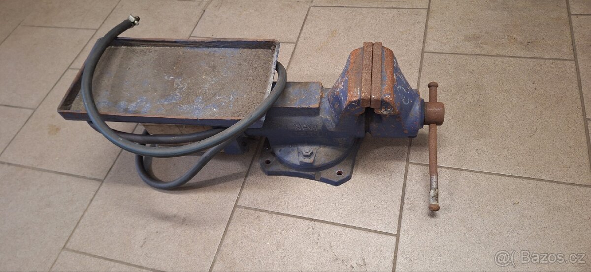Svěrák york 125