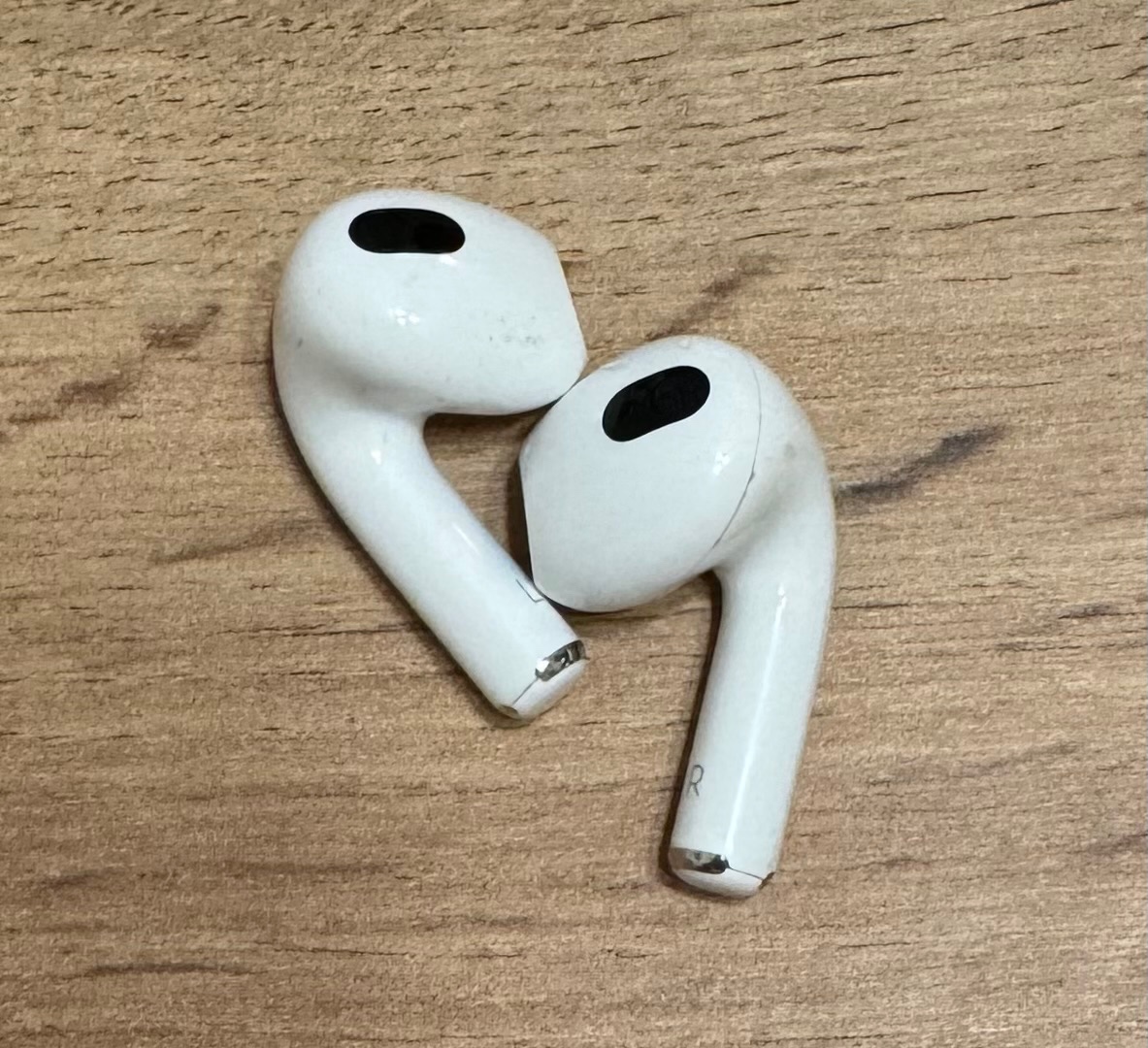 AirPods 3. Generace