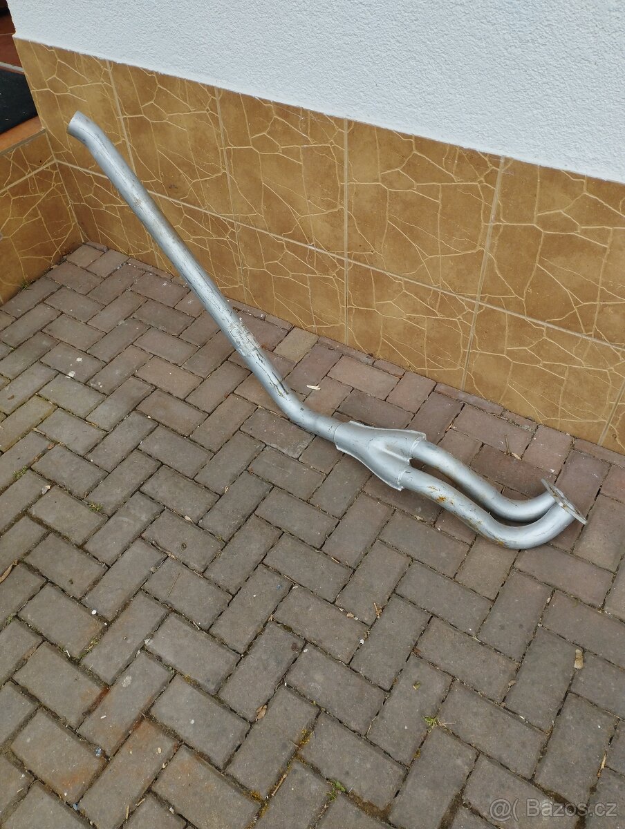 Výfuk BMW