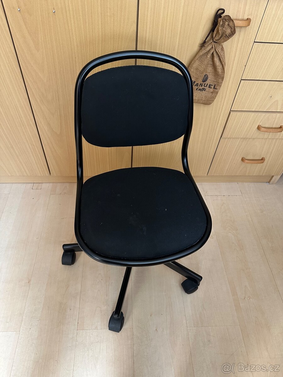 Židle dětská otočná Orfjall IKEA
