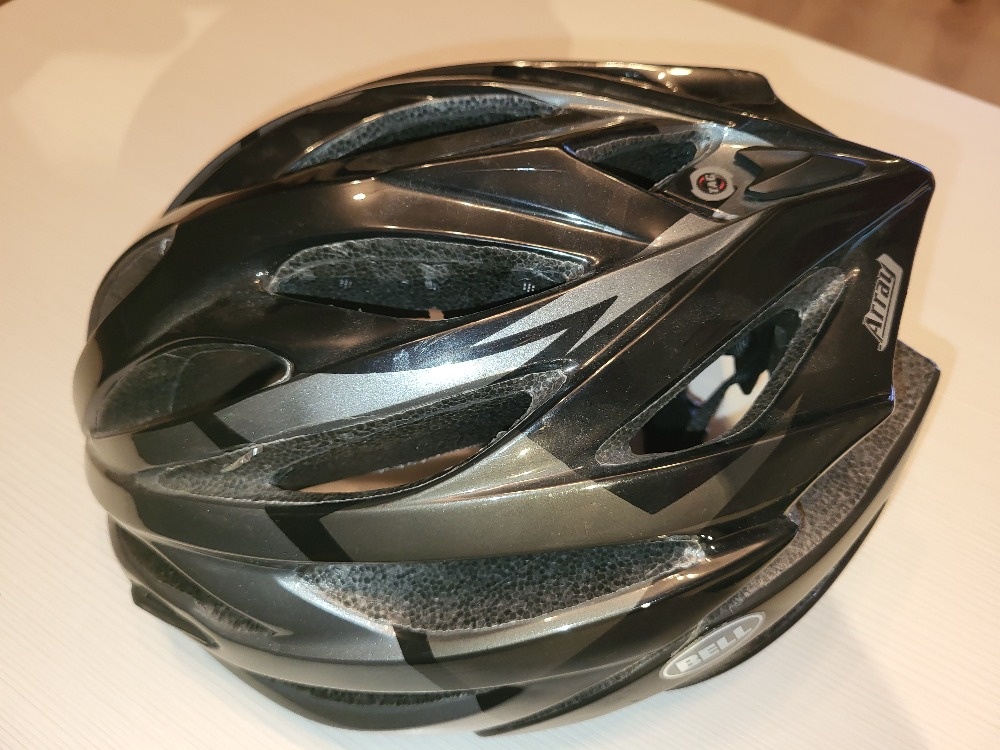 Cyklisticka prilba Array vel.L/ 58-62