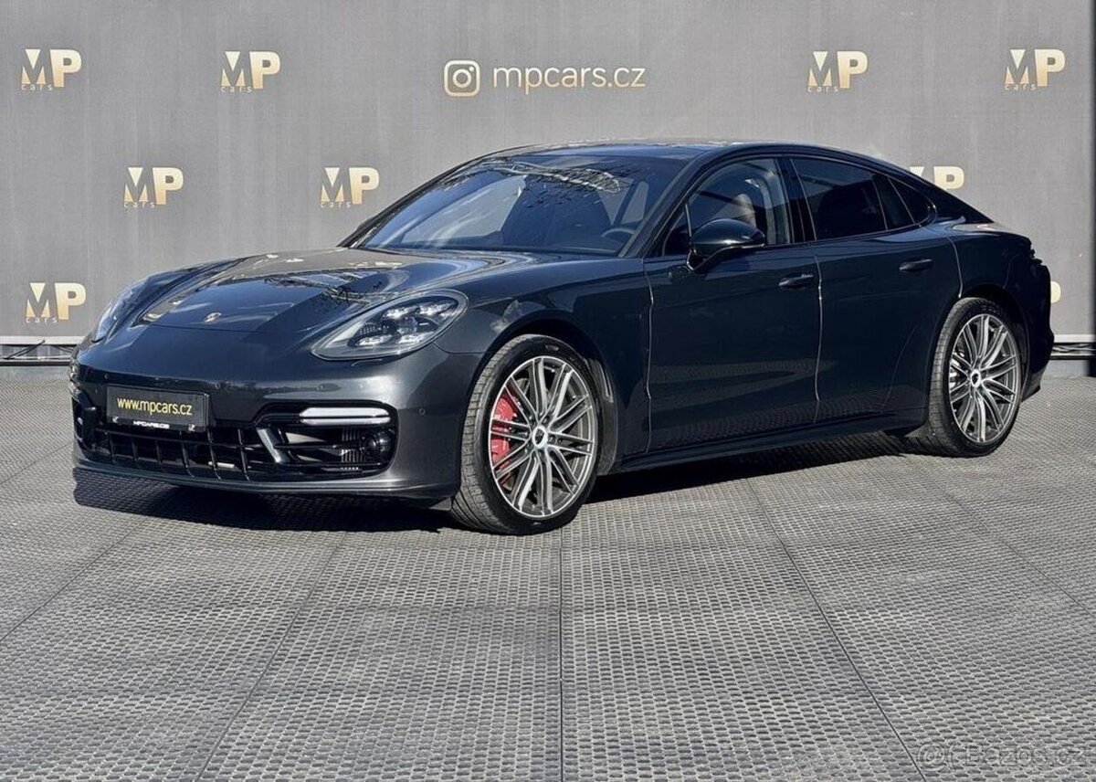 Porsche Panamera automat benzín 500 kw 2017