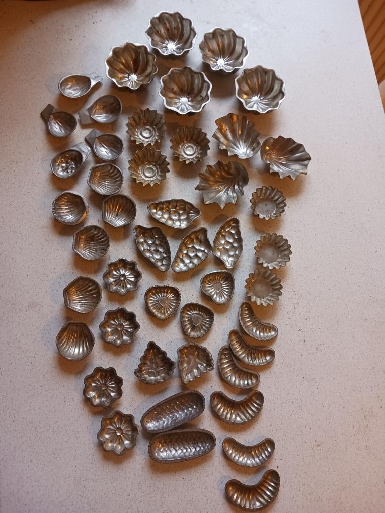 VÁNOČNÍ PEČENÍ- VYKRAJOVÁTKA I FORMIČKY