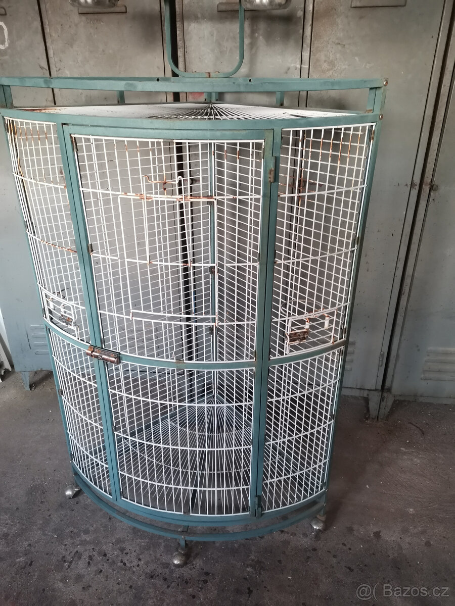 Klec - voliera rohova