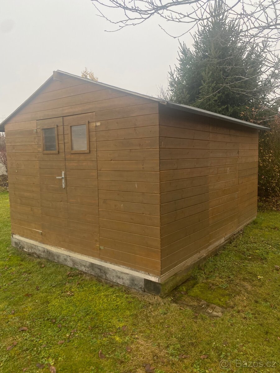 Dřevěná zahradní bouda 3 × 3,5 m