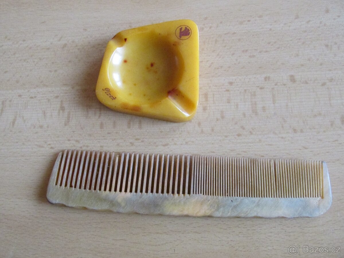 HISTORICKÝ POPELNÍČEK , HŘEBEN KOSTĚNÝ