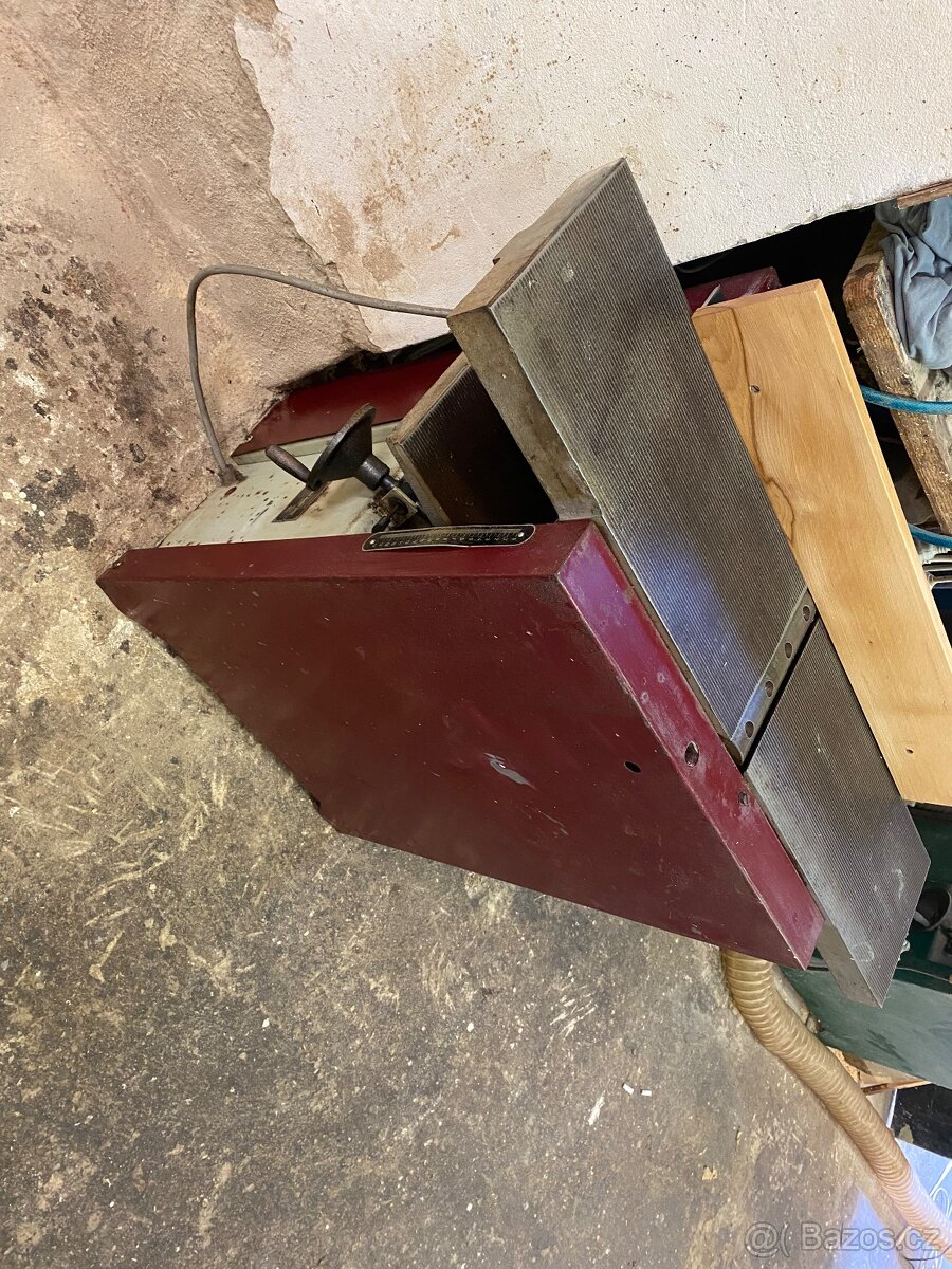 Srovnávačka se spodním Protahem 20