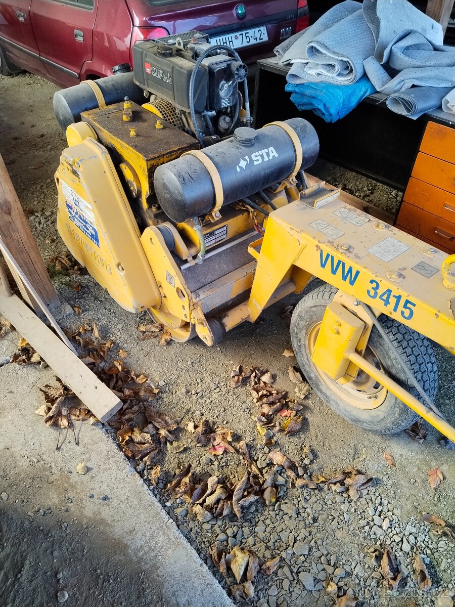 Prodám dvouválec Stavostroj