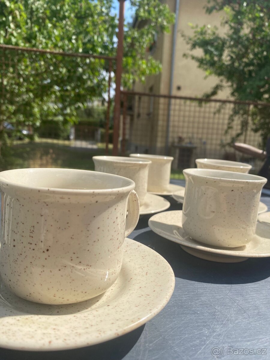 Sada 6ks hrníčků s podšálky