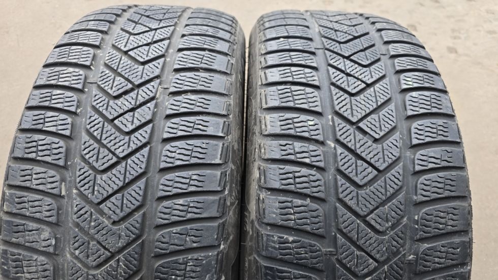 Zimní pneu 255/45/19 Pirelli