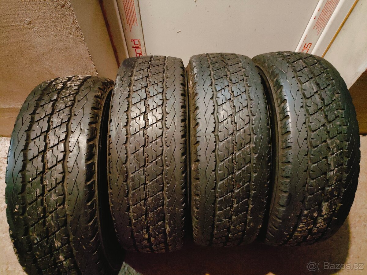 Bridgestone duravis 215/70 r15c