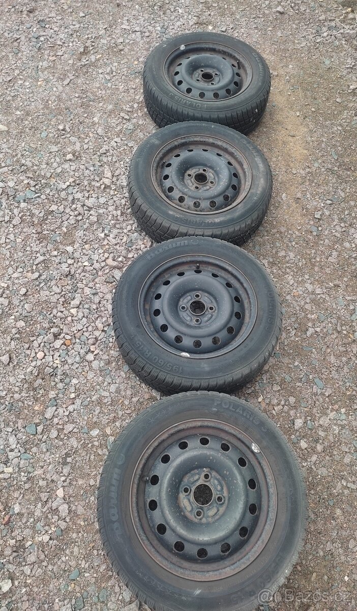 4 ks plechové disky 6J x 15 ET 45 H2 Honda Civic 7G