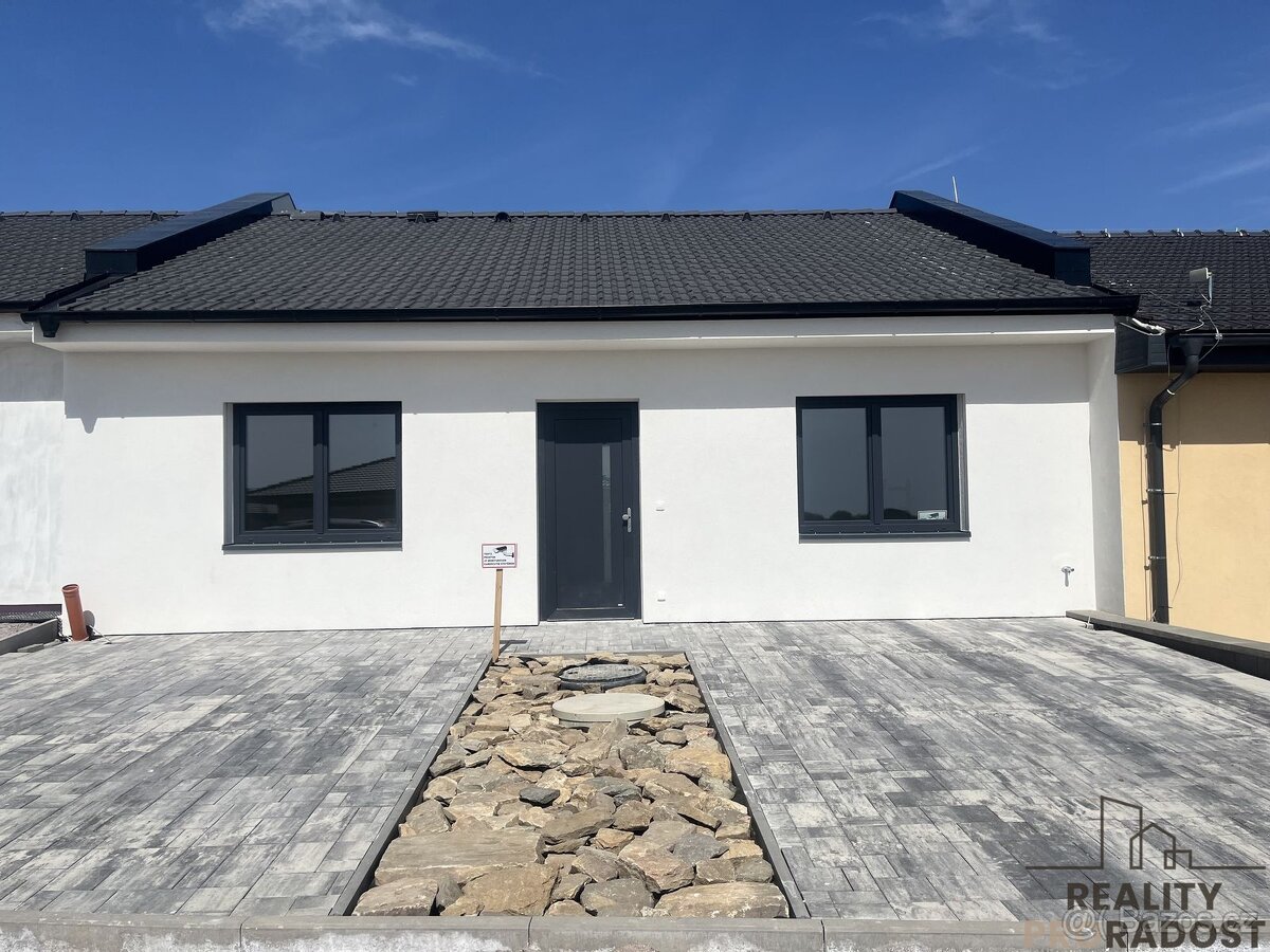 Prodej RD 3+kk v obci Kravsko za 5 899 999Kč. ZLEVNĚNO