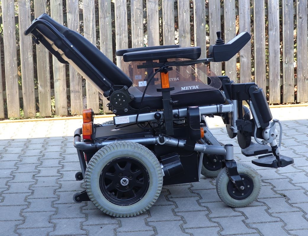 Elektrický invalidní vozík Meyra Champ.