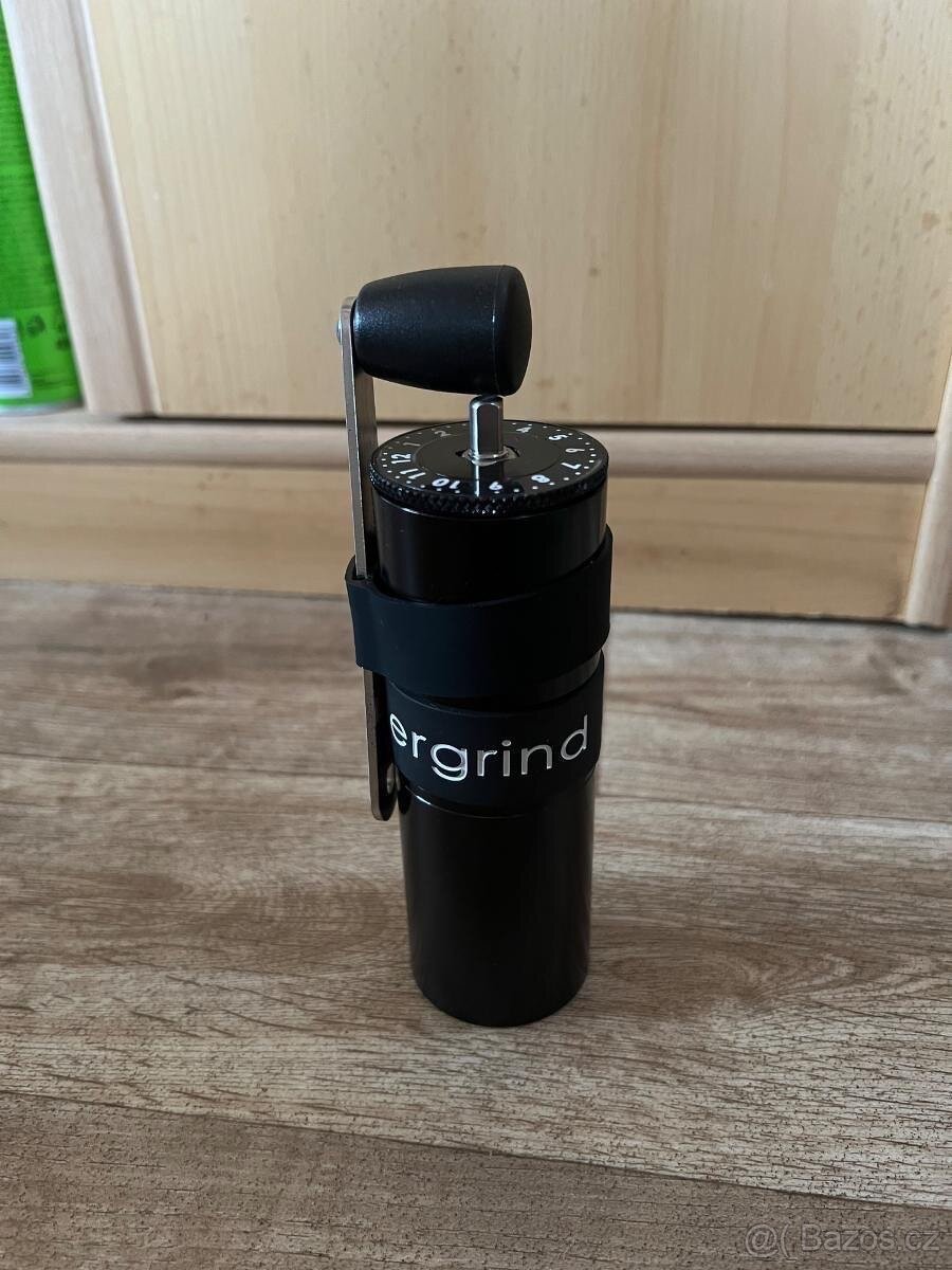 Mlýnek na kávu AERGRIND