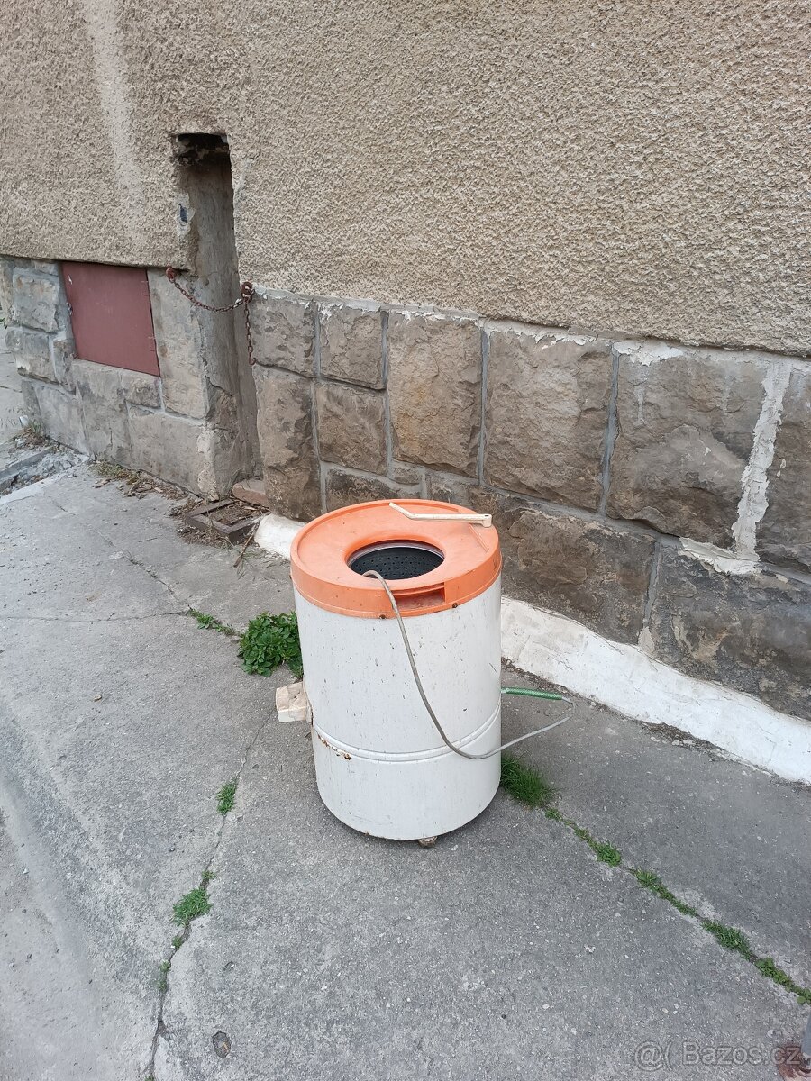 Odstředivka na prádlo
