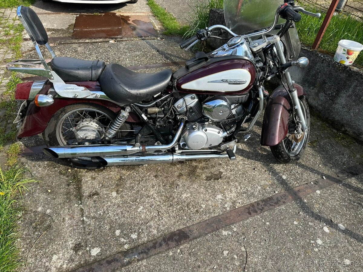 Honda Shadow VT 125