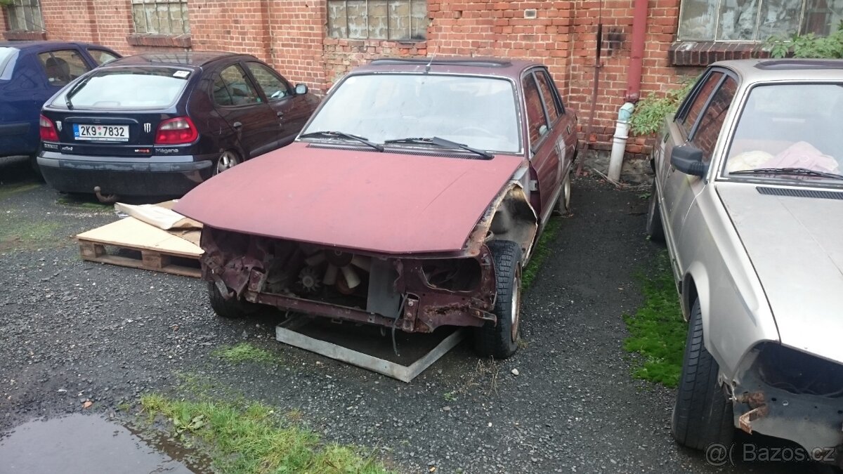 Peugeot 505 V6