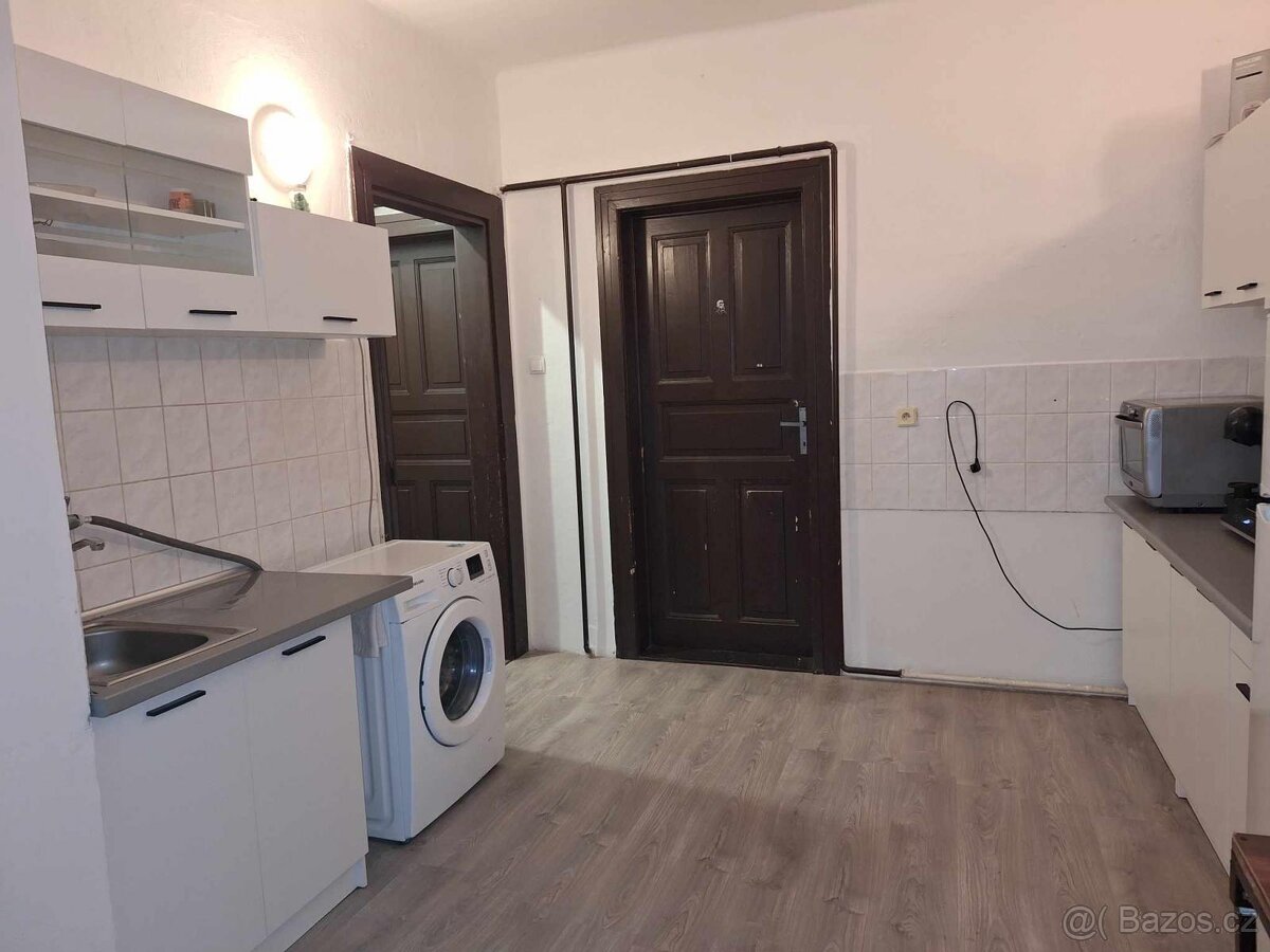 Podnájem bytu, 2+1, 70 m2, Jana Palacha, Pardubice