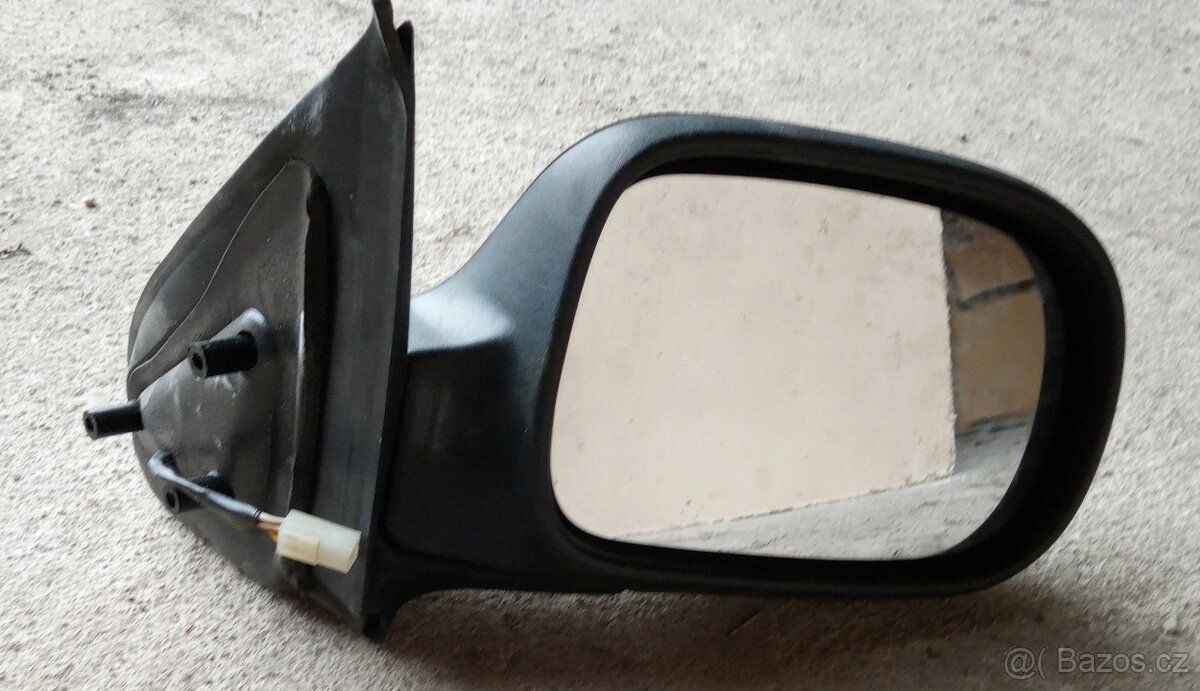 Zpětné zrcátko Suzuki Swift 1996