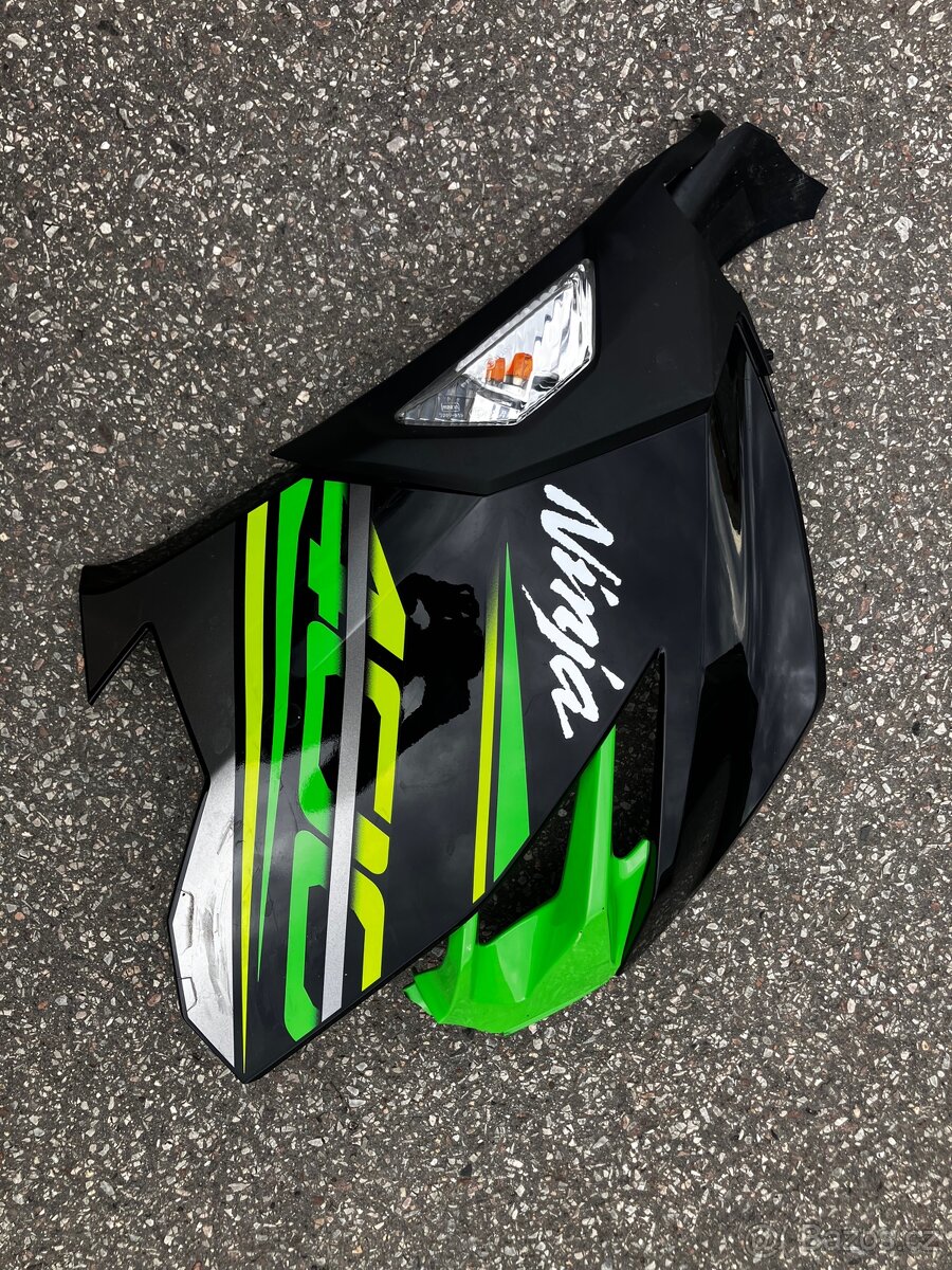 Originální levý boční kryt Kawasaki Ninja 400